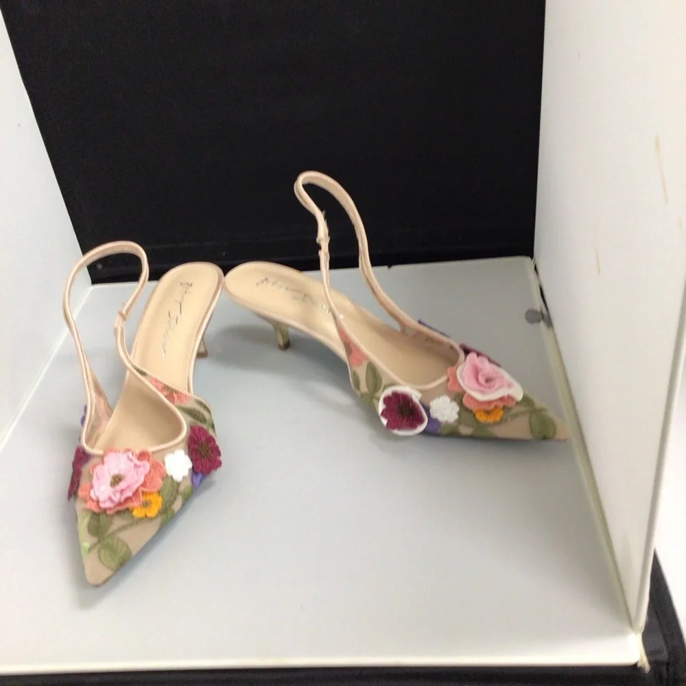 Betsy Johnson Floral Embellished Slingback Heels 8.5 - Picture 5 of 10